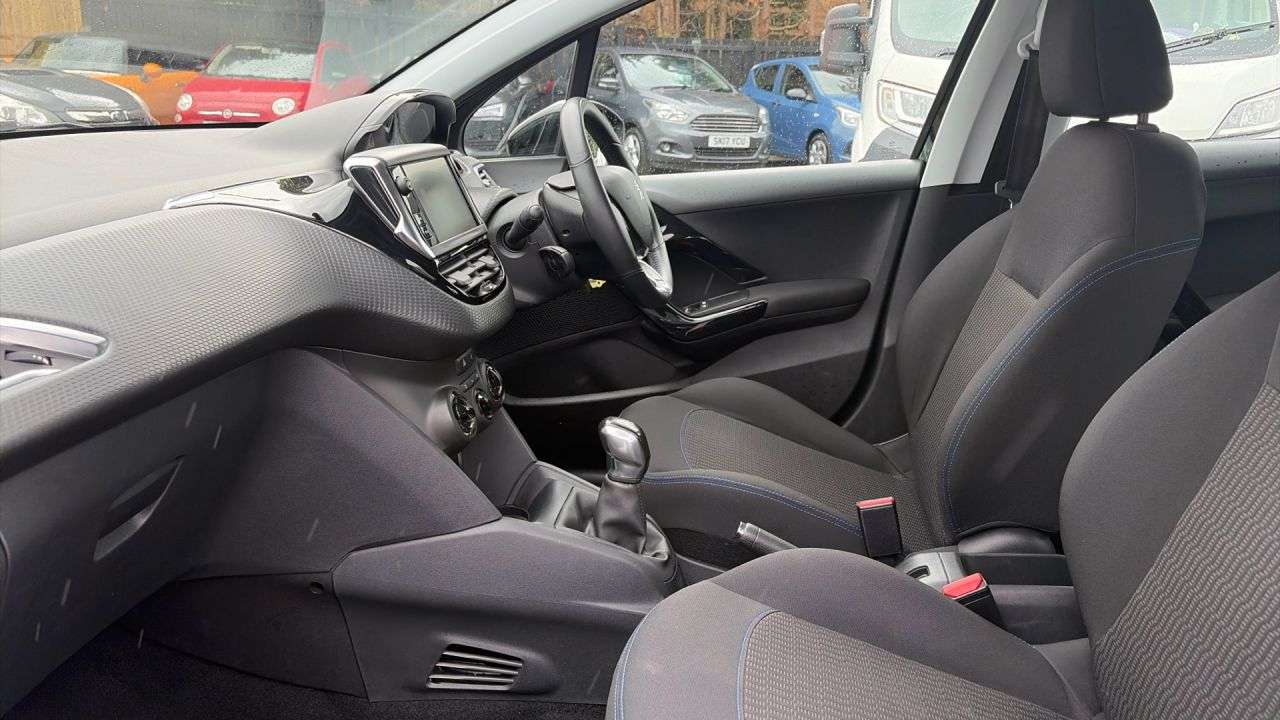 2018 PEUGEOT 208 2018 PEUGEOT 208