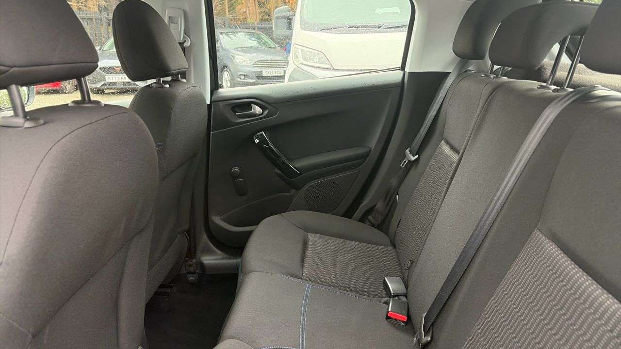 2018 PEUGEOT 208 2018 PEUGEOT 208