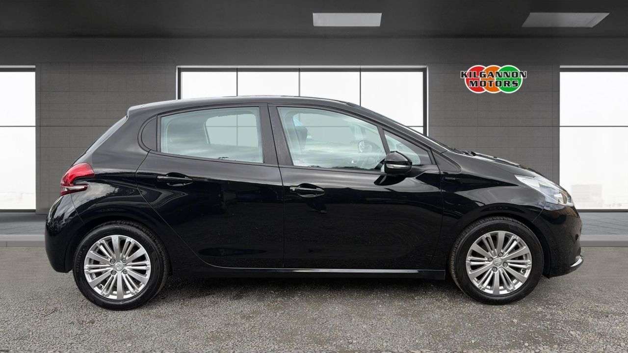 2018 PEUGEOT 208 2018 PEUGEOT 208