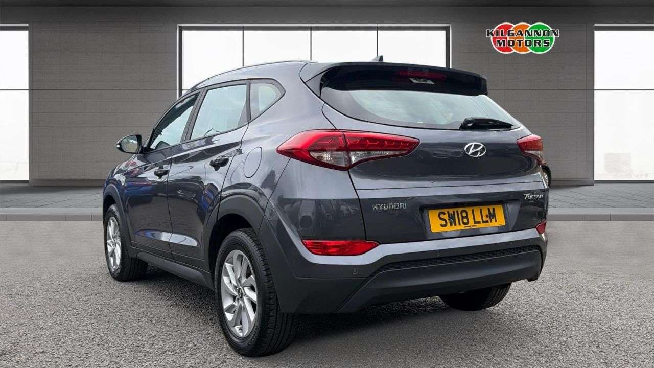 A 2018 HYUNDAI TUCSON 1.7 CRDi Blue Drive SE Nav SUV 5dr Diesel Manual Euro 6 (s/s) (116 ps) Sat- A 2018 HYUNDAI TUCSON 1.7 CRDi Blue Drive SE Nav SUV 5dr Diesel Manual Euro 6 (s/s) (116 ps) Sat-