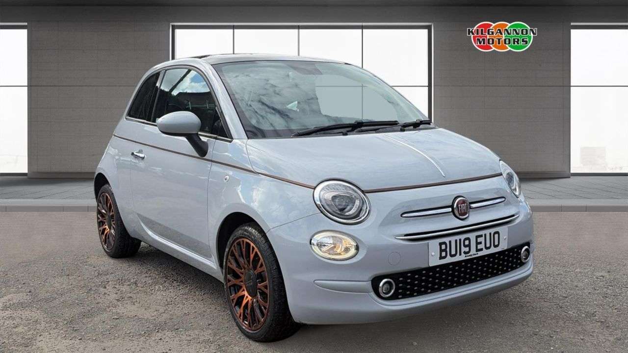 A 2019 FIAT 500 1.2 Collezione Fall Hatchback 3dr Petrol Manual Euro 6 (s/s) (69 bhp) Speci A 2019 FIAT 500 1.2 Collezione Fall Hatchback 3dr Petrol Manual Euro 6 (s/s) (69 bhp) Speci