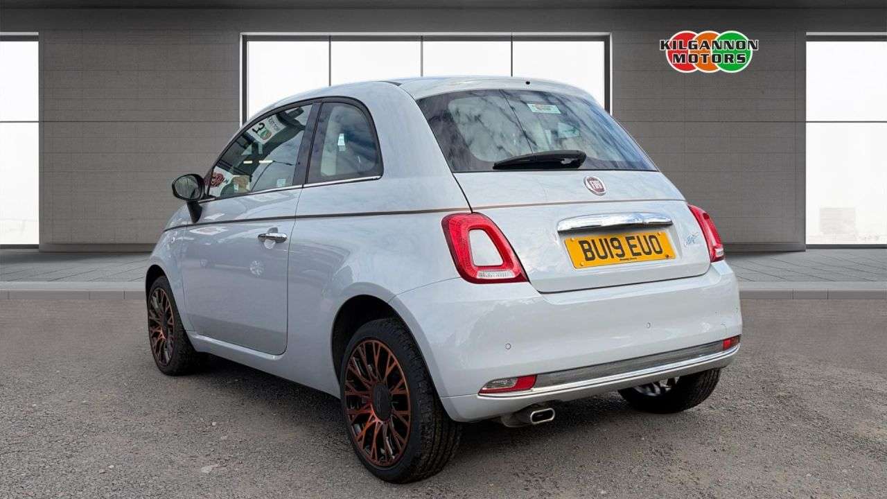 A 2019 FIAT 500 1.2 Collezione Fall Hatchback 3dr Petrol Manual Euro 6 (s/s) (69 bhp) Speci A 2019 FIAT 500 1.2 Collezione Fall Hatchback 3dr Petrol Manual Euro 6 (s/s) (69 bhp) Speci