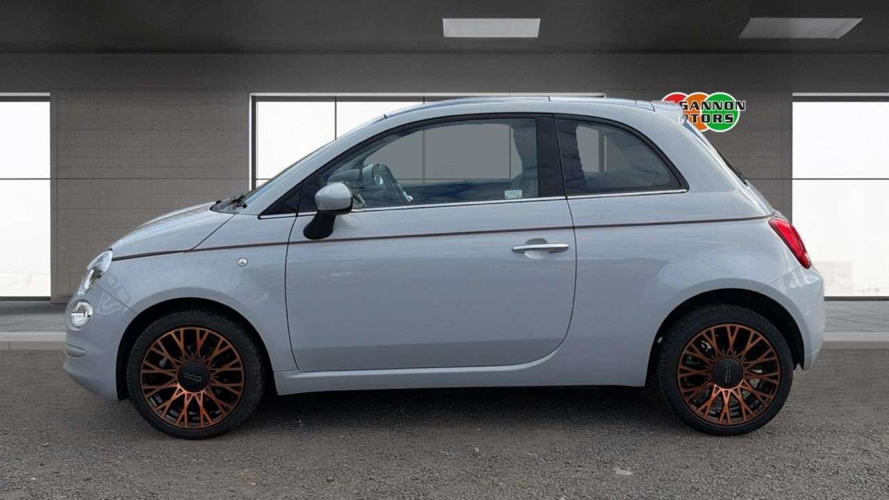 A 2019 FIAT 500 1.2 Collezione Fall Hatchback 3dr Petrol Manual Euro 6 (s/s) (69 bhp) Speci A 2019 FIAT 500 1.2 Collezione Fall Hatchback 3dr Petrol Manual Euro 6 (s/s) (69 bhp) Speci