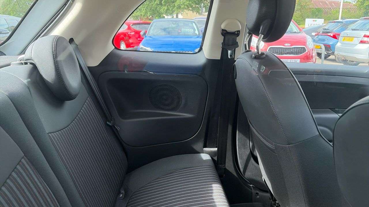 2019 FIAT 500 2019 FIAT 500