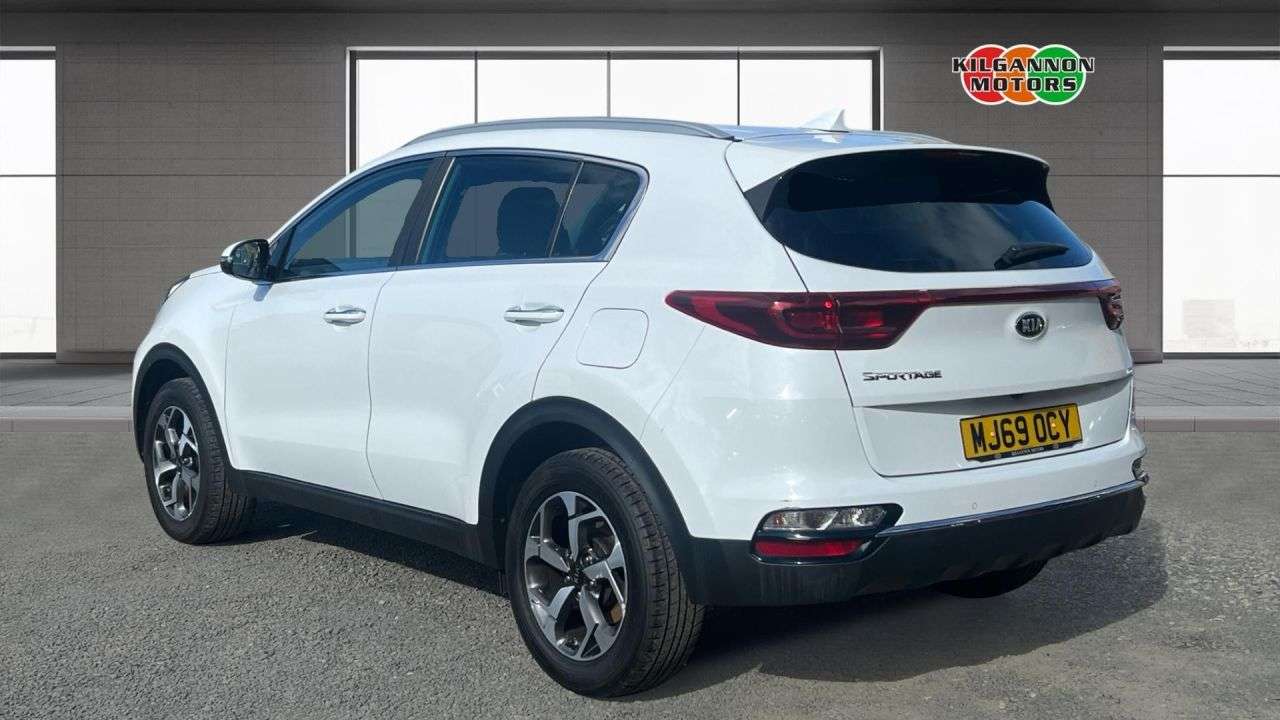A 2019 KIA SPORTAGE 1.6 GDi 2 SUV 5dr Petrol Manual Euro 6 (s/s) (130 bhp) Reversing camera - S A 2019 KIA SPORTAGE 1.6 GDi 2 SUV 5dr Petrol Manual Euro 6 (s/s) (130 bhp) Reversing camera - S