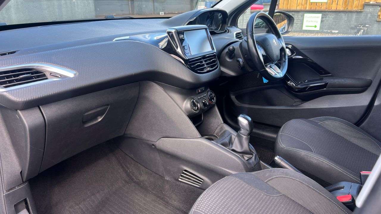 2017 PEUGEOT 208 2017 PEUGEOT 208