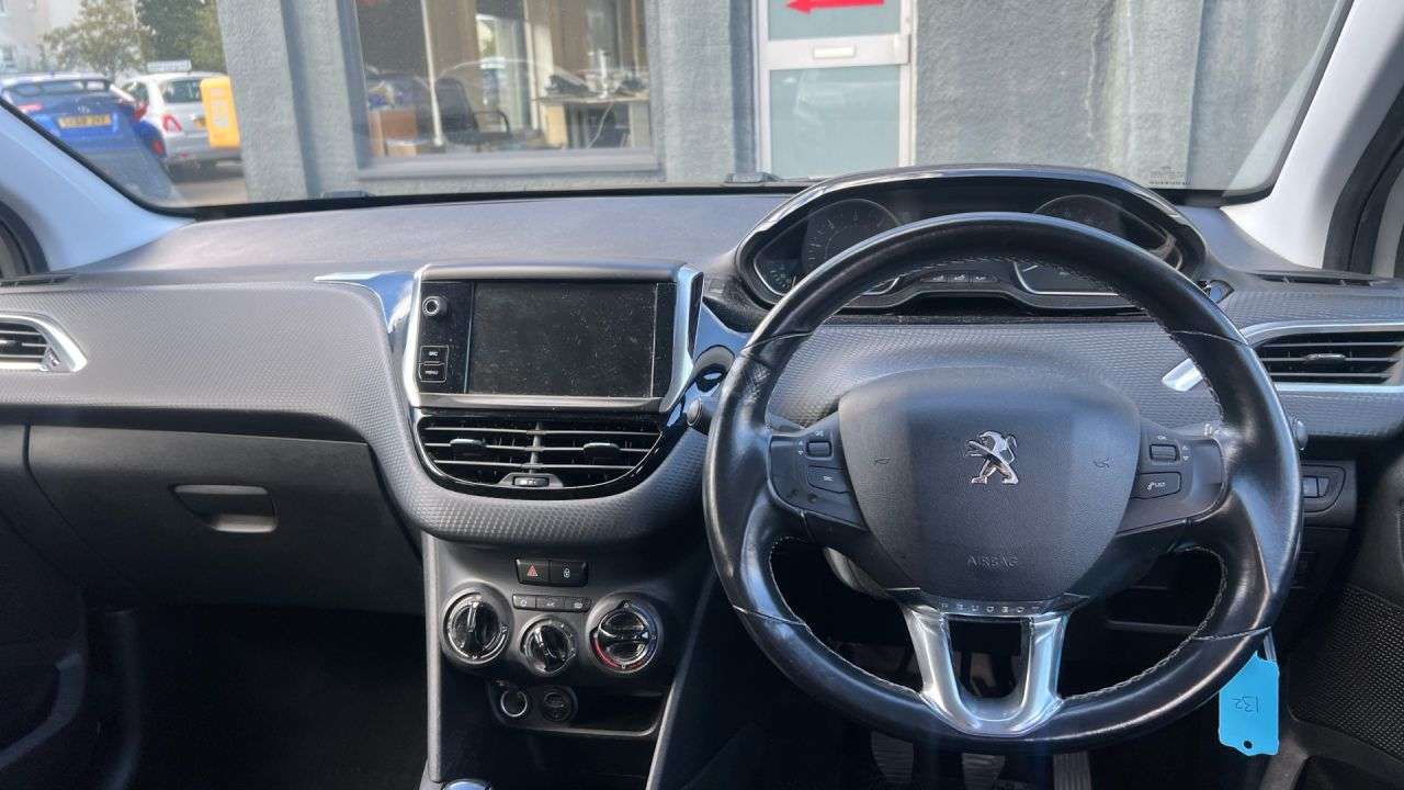 2017 PEUGEOT 208 2017 PEUGEOT 208