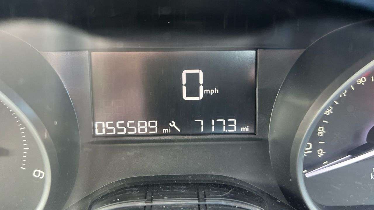 2017 PEUGEOT 208 2017 PEUGEOT 208