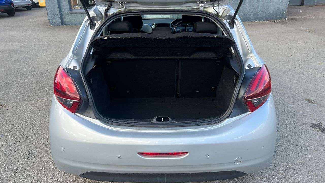 2017 PEUGEOT 208 2017 PEUGEOT 208