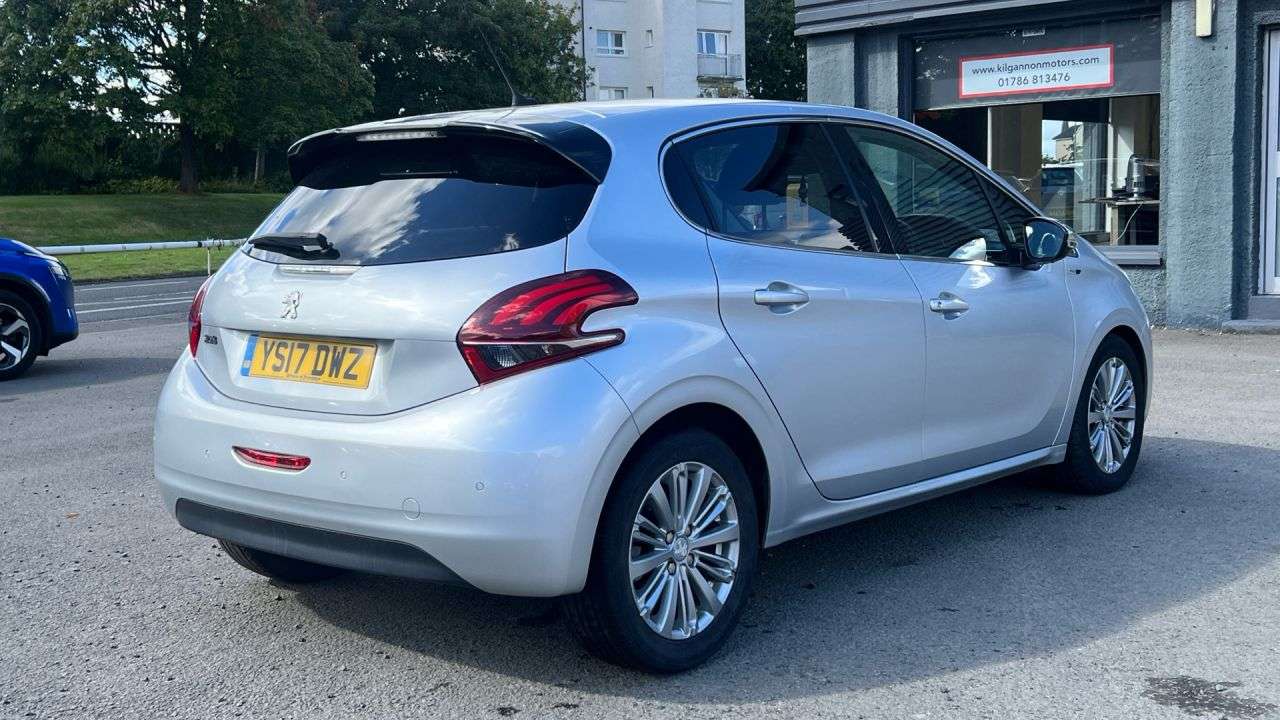 2017 PEUGEOT 208 2017 PEUGEOT 208