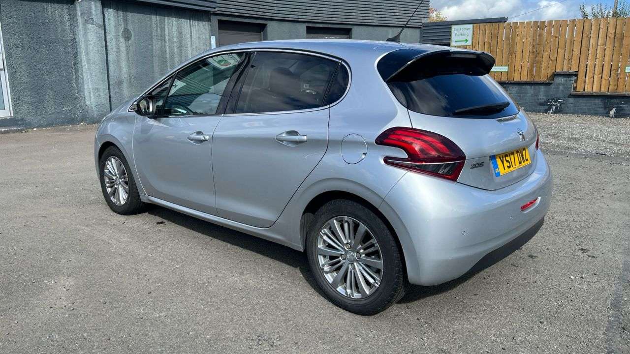 2017 PEUGEOT 208 2017 PEUGEOT 208