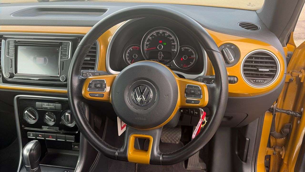 2017 VOLKSWAGEN BEETLE 2017 VOLKSWAGEN BEETLE