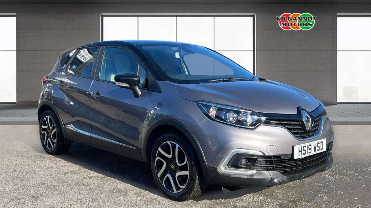 A 2019 RENAULT CAPTUR 1.5 dCi ENERGY Iconic SUV 5dr Diesel Manual Euro 6 (s/s) (90 ps) Alloy whee A 2019 RENAULT CAPTUR 1.5 dCi ENERGY Iconic SUV 5dr Diesel Manual Euro 6 (s/s) (90 ps) Alloy whee