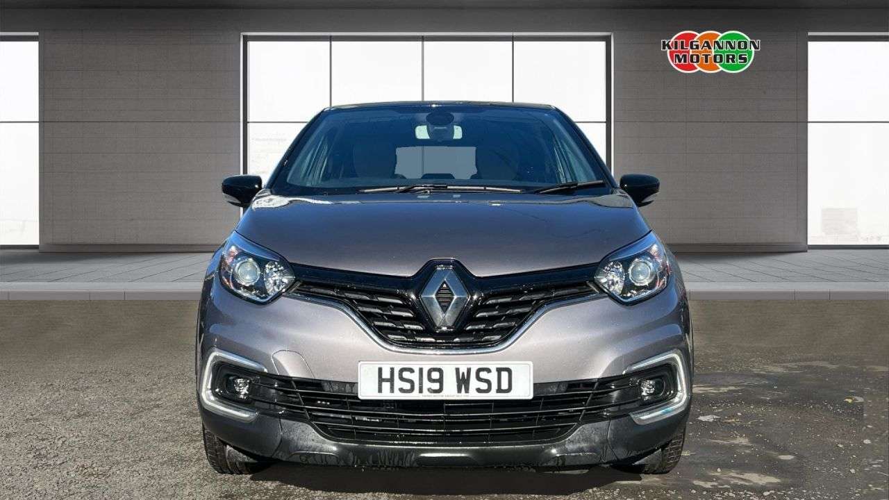 A 2019 RENAULT CAPTUR 1.5 dCi ENERGY Iconic SUV 5dr Diesel Manual Euro 6 (s/s) (90 ps) Alloy whee A 2019 RENAULT CAPTUR 1.5 dCi ENERGY Iconic SUV 5dr Diesel Manual Euro 6 (s/s) (90 ps) Alloy whee