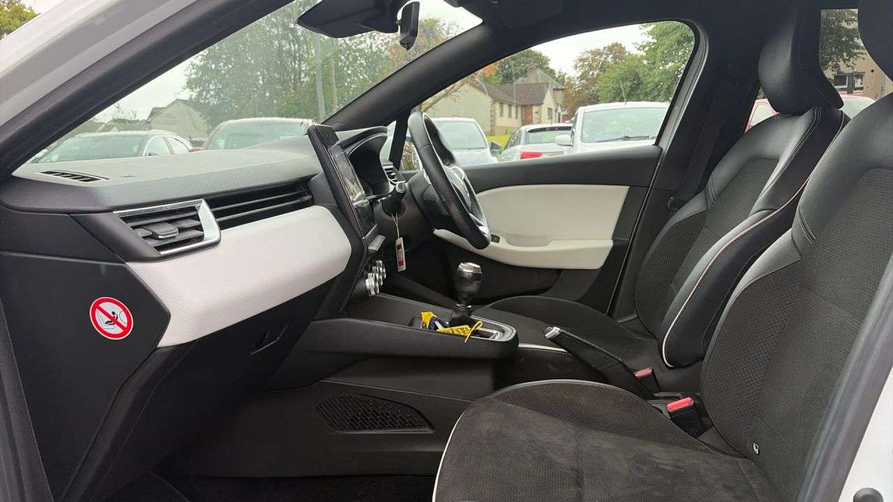 2019 RENAULT CLIO 2019 RENAULT CLIO