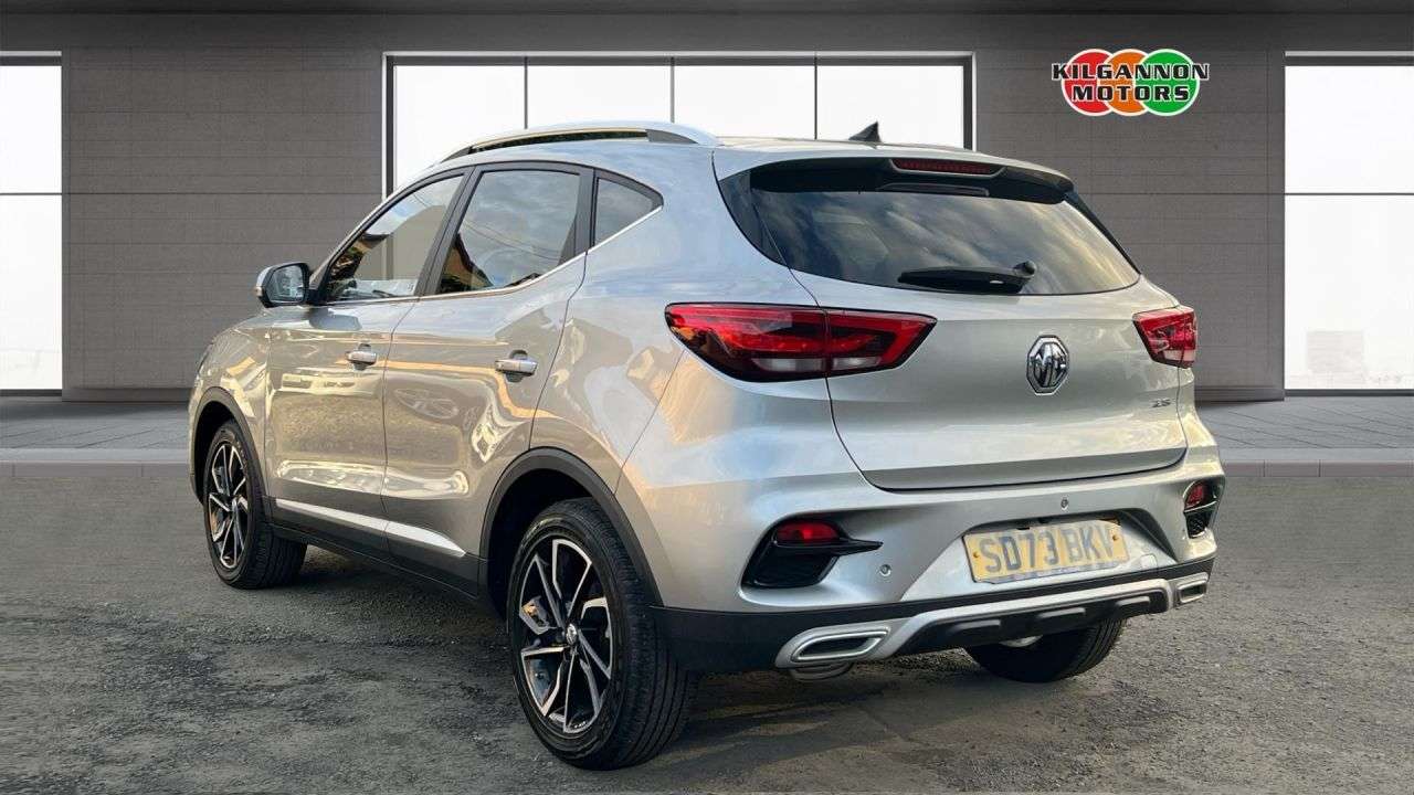 A 2023 MG MG ZS 1.5 VTi-TECH Exclusive SUV 5dr Petrol Manual Euro 6 (s/s) (106 ps) Reversin A 2023 MG MG ZS 1.5 VTi-TECH Exclusive SUV 5dr Petrol Manual Euro 6 (s/s) (106 ps) Reversin