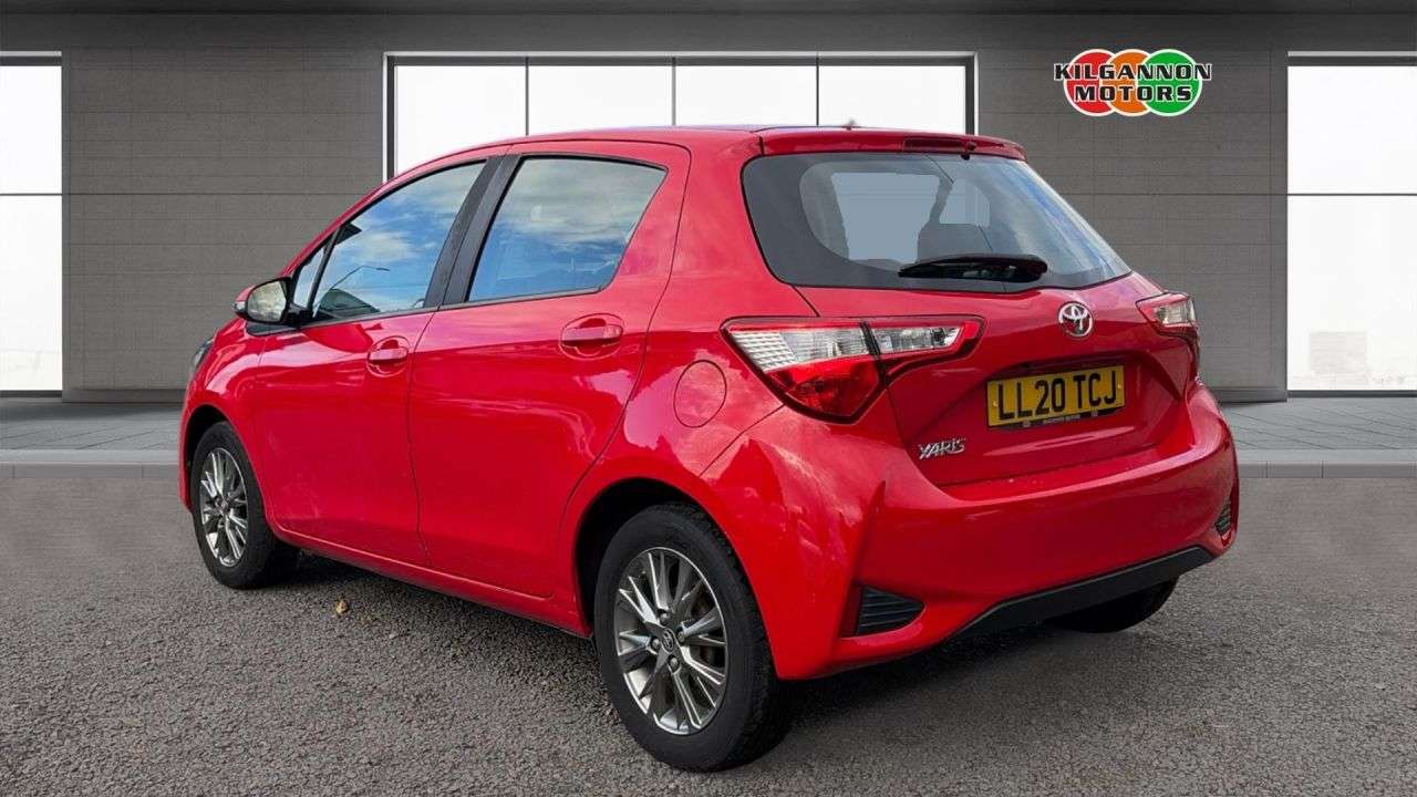 A 2020 TOYOTA YARIS 1.0 VVT-i Icon Hatchback 5dr Petrol Manual Euro 6 (72 ps) Reversing camera A 2020 TOYOTA YARIS 1.0 VVT-i Icon Hatchback 5dr Petrol Manual Euro 6 (72 ps) Reversing camera