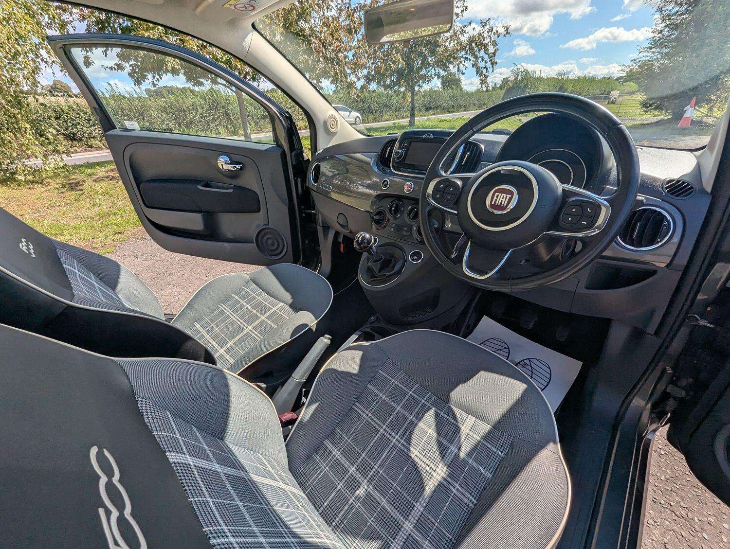 2017 FIAT 500 2017 FIAT 500