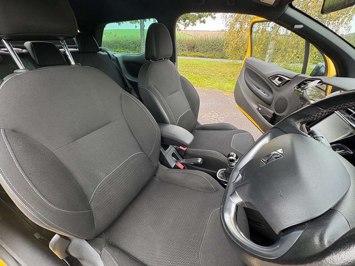 2018 DS AUTOMOBILES DS 3 2018 DS AUTOMOBILES DS 3