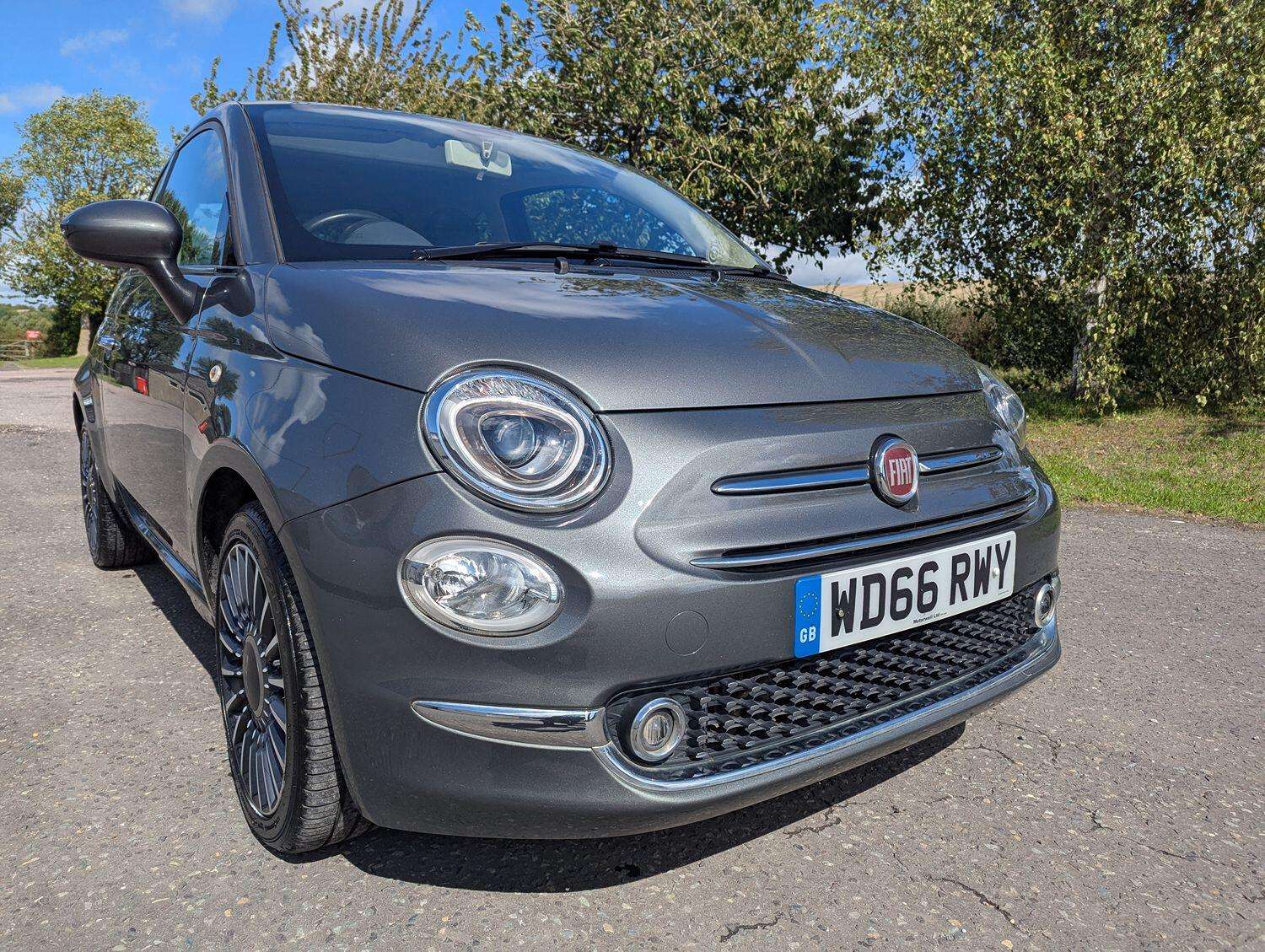 2017 FIAT 500 2017 FIAT 500