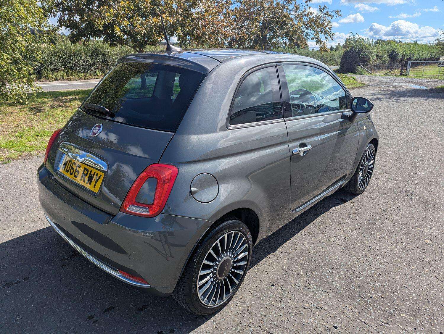 2017 FIAT 500 2017 FIAT 500
