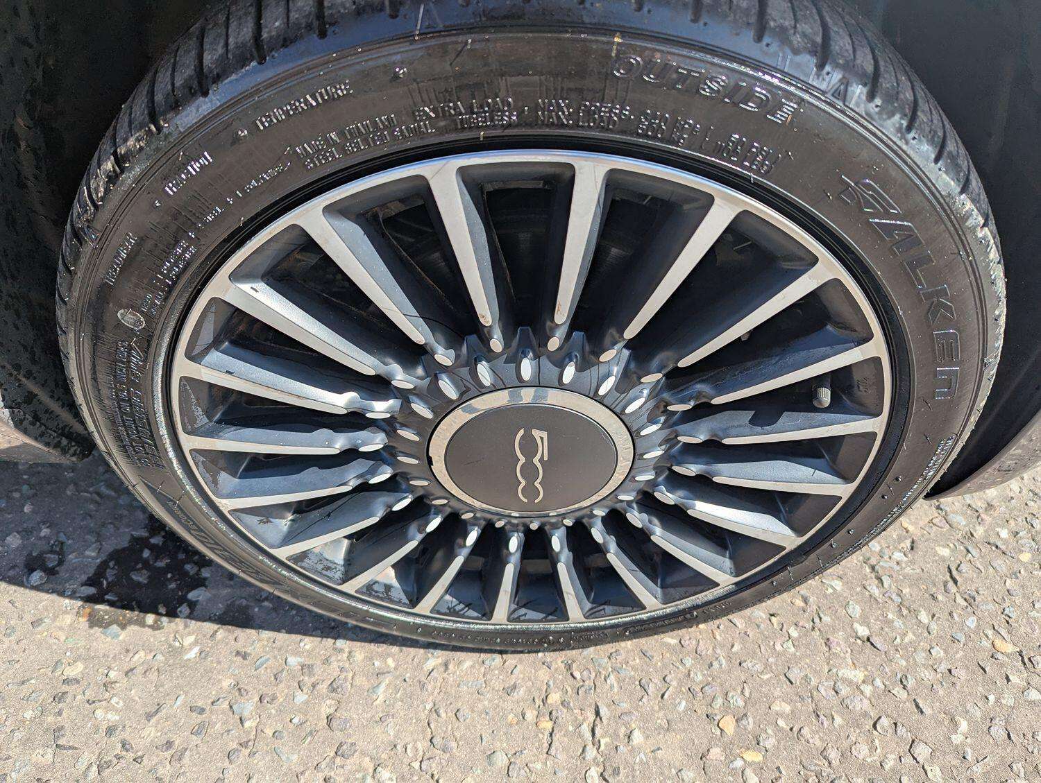 2017 FIAT 500 2017 FIAT 500