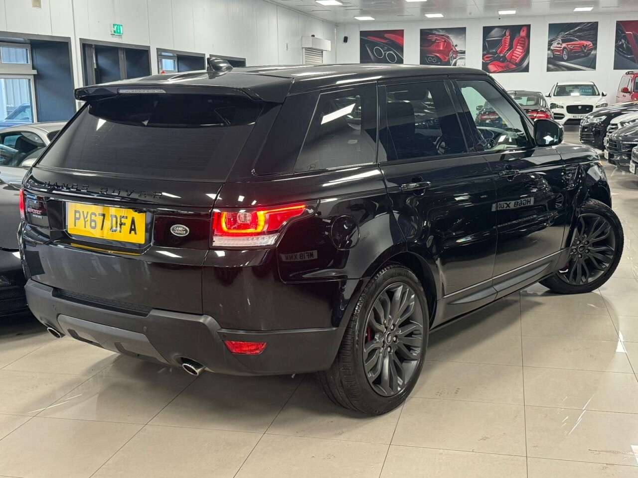 A 2017 LAND ROVER RANGE ROVER SPORT 3.0 SD V6 HSE Dynamic SUV 5dr Diesel Auto 4WD Euro 6 (s/s) (306 ps) STUNNIN A 2017 LAND ROVER RANGE ROVER SPORT 3.0 SD V6 HSE Dynamic SUV 5dr Diesel Auto 4WD Euro 6 (s/s) (306 ps) STUNNIN