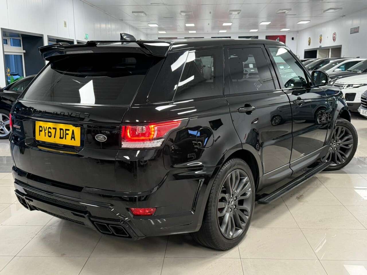 A 2017 LAND ROVER RANGE ROVER SPORT 3.0 SD V6 HSE Dynamic SUV 5dr Diesel Auto 4WD Euro 6 (s/s) (306 ps) STUNNIN A 2017 LAND ROVER RANGE ROVER SPORT 3.0 SD V6 HSE Dynamic SUV 5dr Diesel Auto 4WD Euro 6 (s/s) (306 ps) STUNNIN