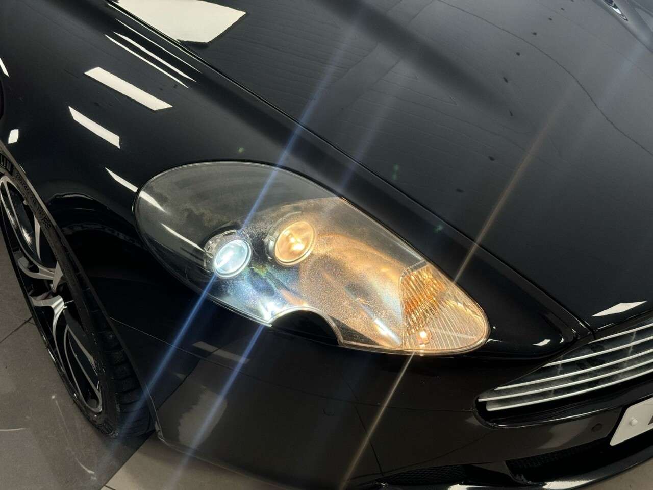 2011 ASTON MARTIN DB9 2011 ASTON MARTIN DB9