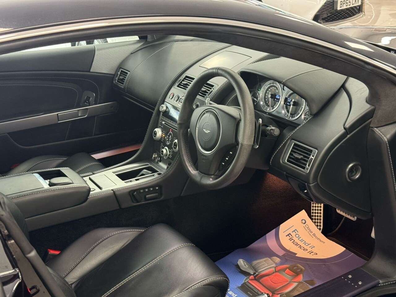 2011 ASTON MARTIN DB9 2011 ASTON MARTIN DB9