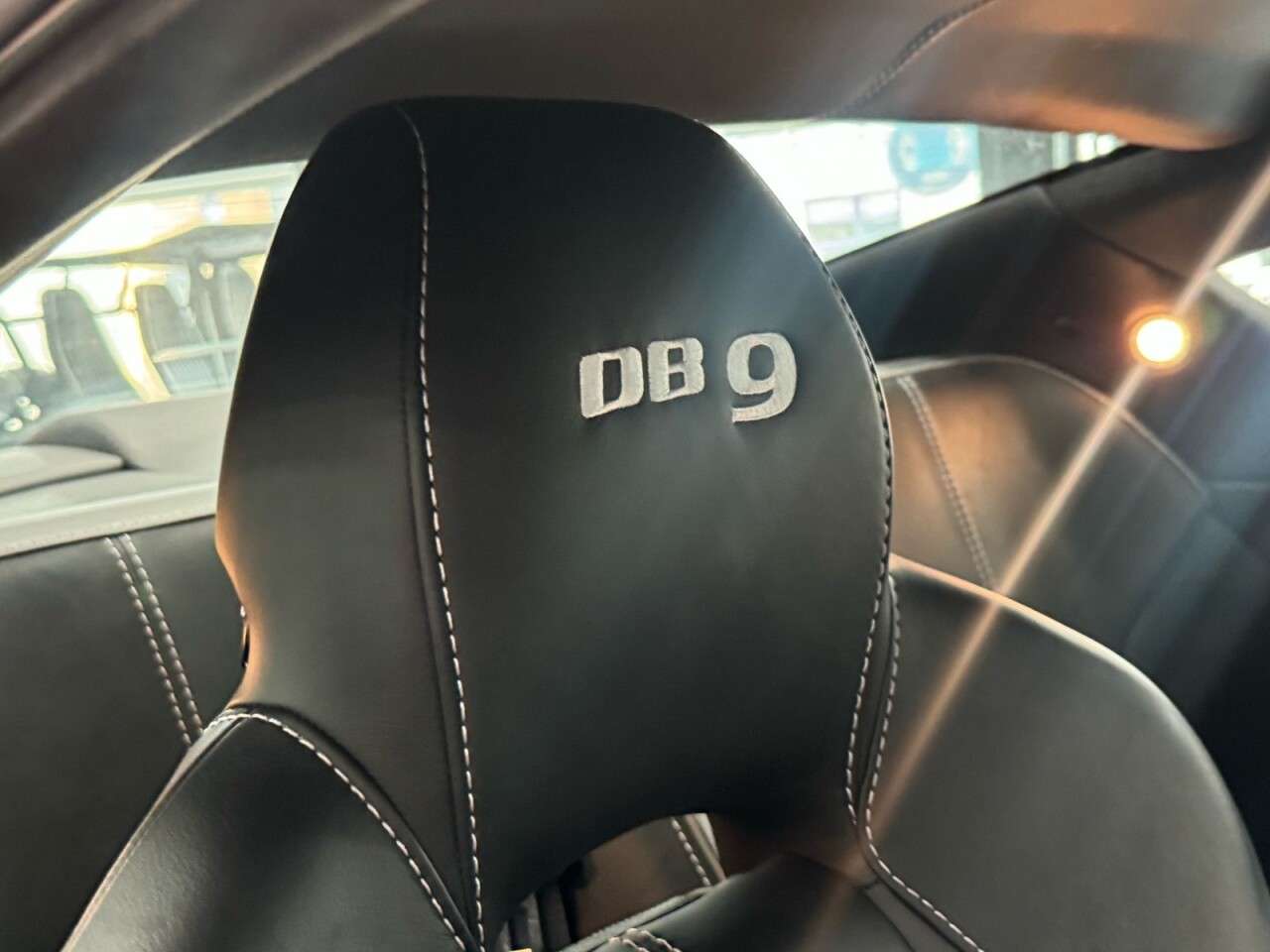 2011 ASTON MARTIN DB9 2011 ASTON MARTIN DB9