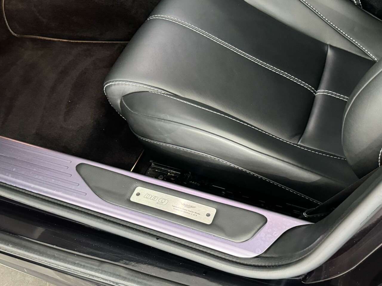 2011 ASTON MARTIN DB9 2011 ASTON MARTIN DB9