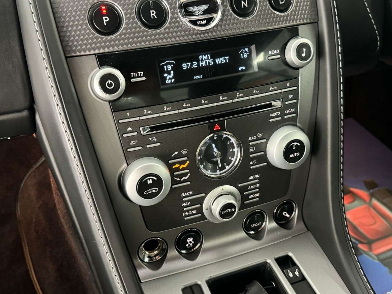 2011 ASTON MARTIN DB9 2011 ASTON MARTIN DB9