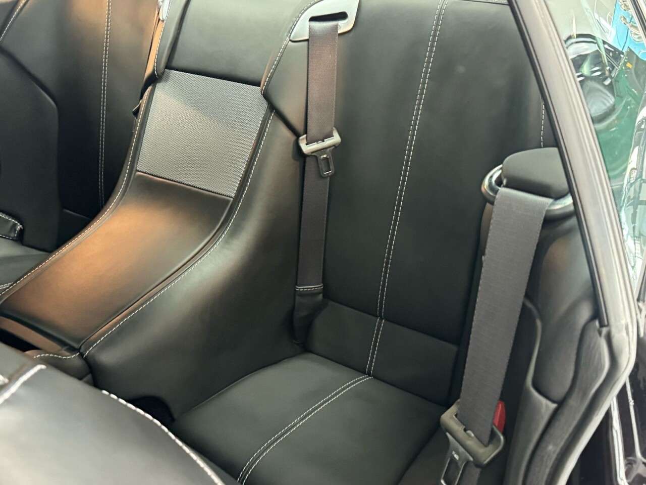 2011 ASTON MARTIN DB9 2011 ASTON MARTIN DB9