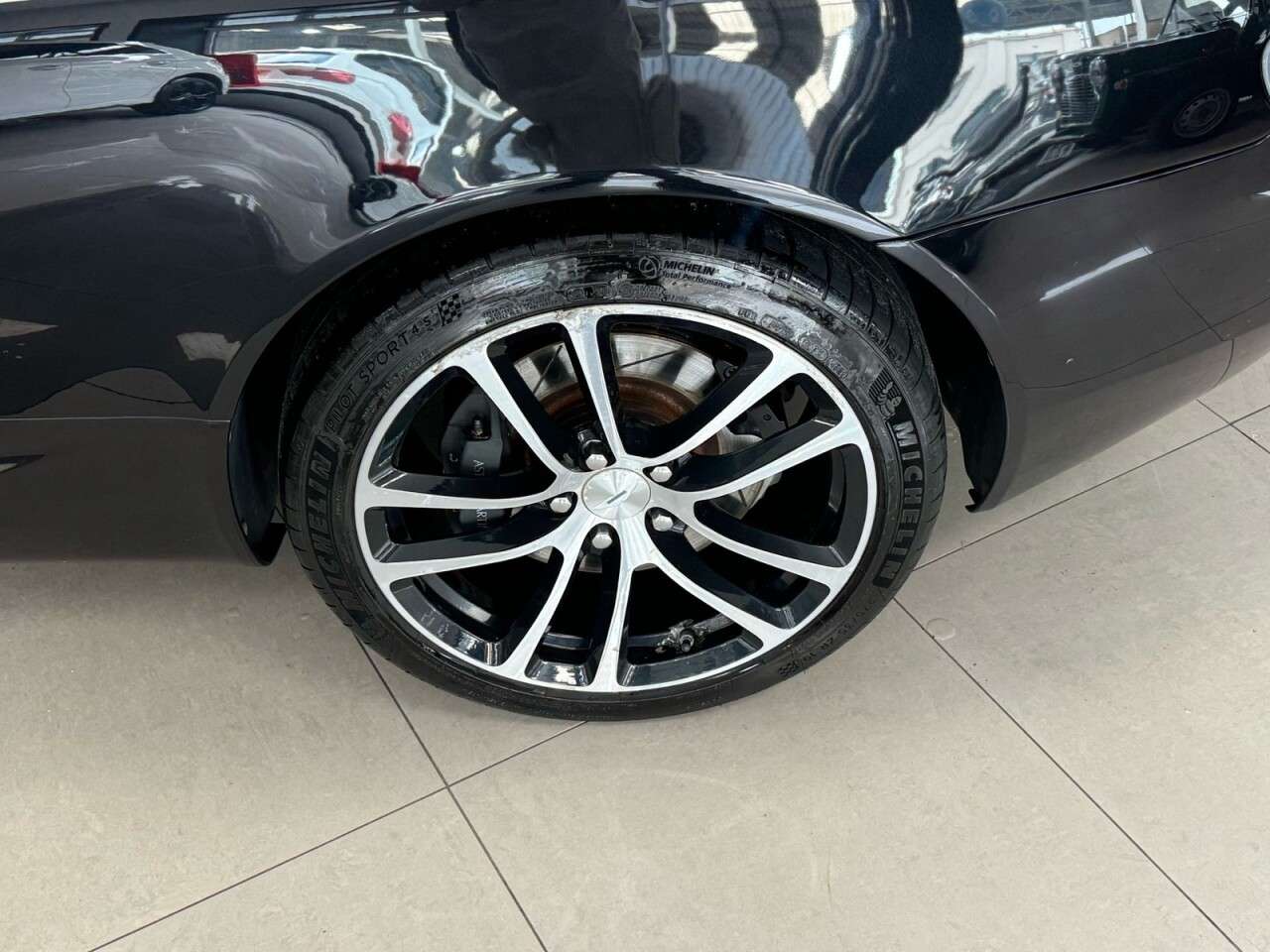 2011 ASTON MARTIN DB9 2011 ASTON MARTIN DB9