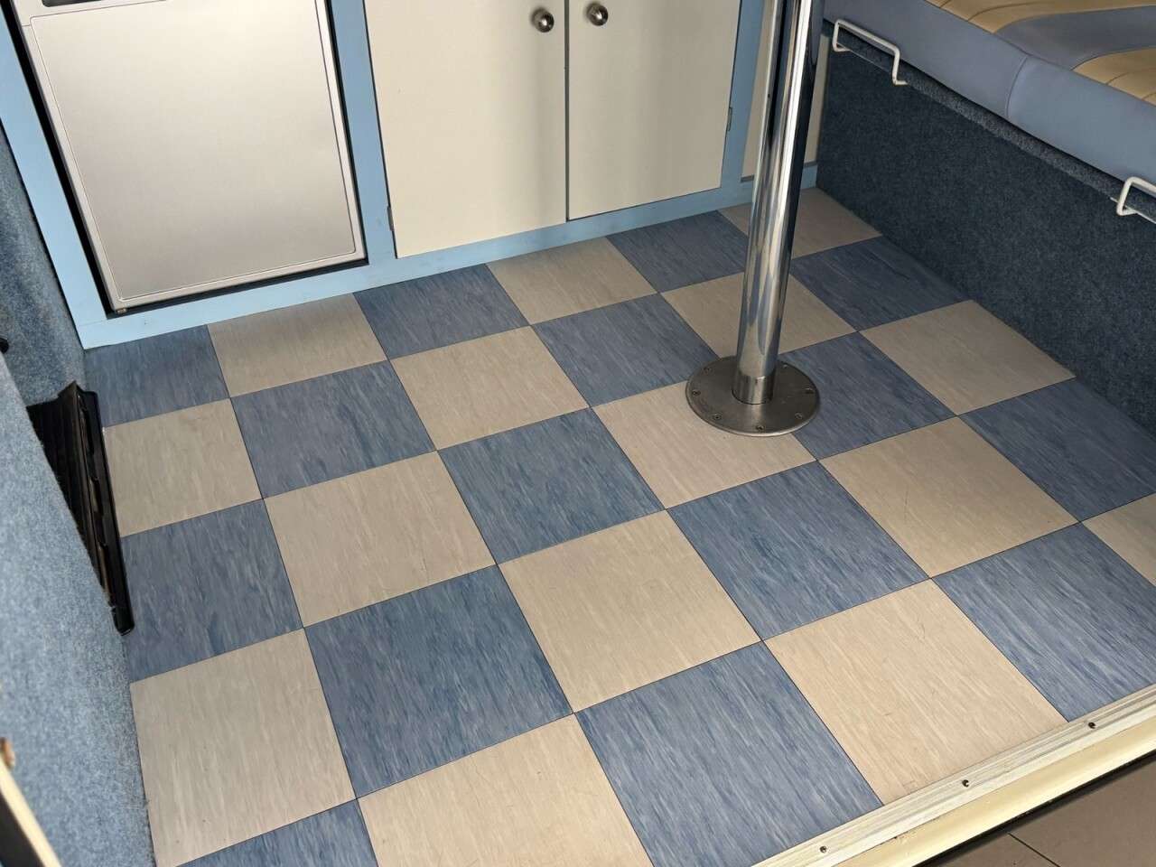 1979 VOLKSWAGEN T2 CAMPERVAN 1979 VOLKSWAGEN T2 CAMPERVAN