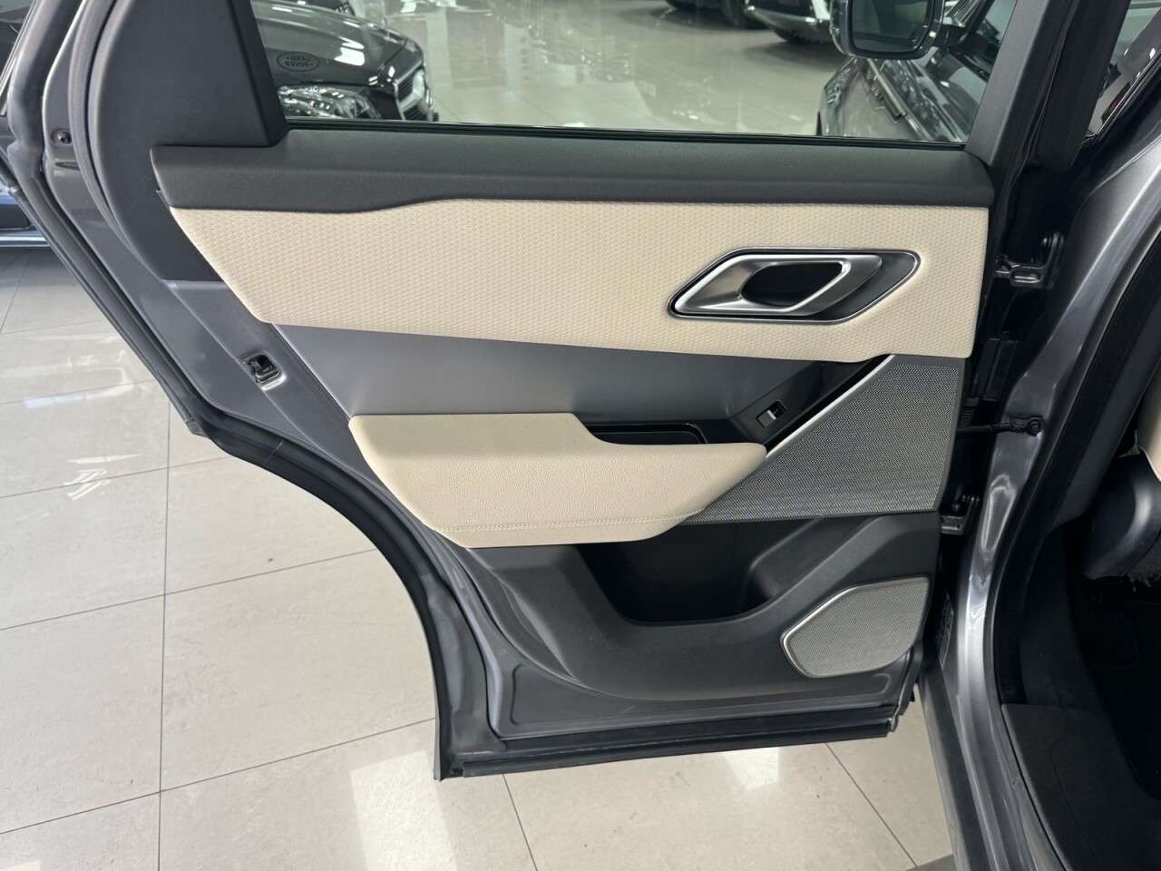 2018 LAND ROVER RANGE ROVER VELAR 2018 LAND ROVER RANGE ROVER VELAR