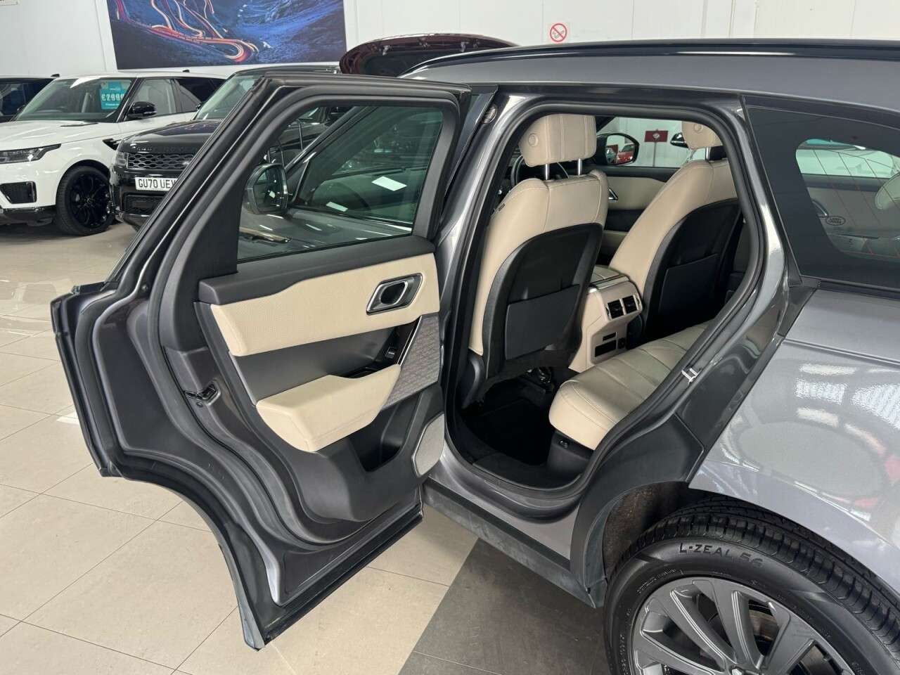 2018 LAND ROVER RANGE ROVER VELAR 2018 LAND ROVER RANGE ROVER VELAR