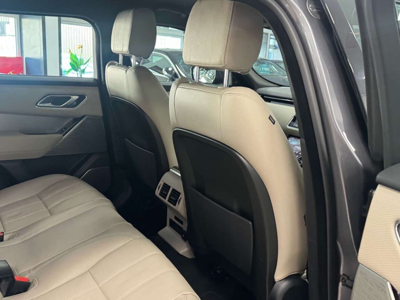 2018 LAND ROVER RANGE ROVER VELAR 2018 LAND ROVER RANGE ROVER VELAR