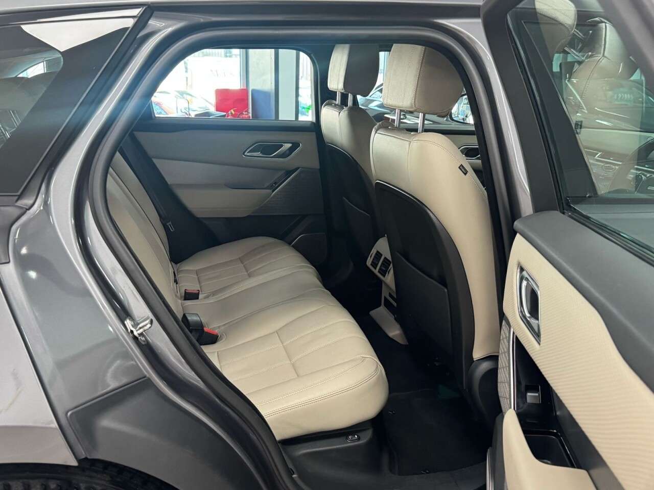 2018 LAND ROVER RANGE ROVER VELAR 2018 LAND ROVER RANGE ROVER VELAR