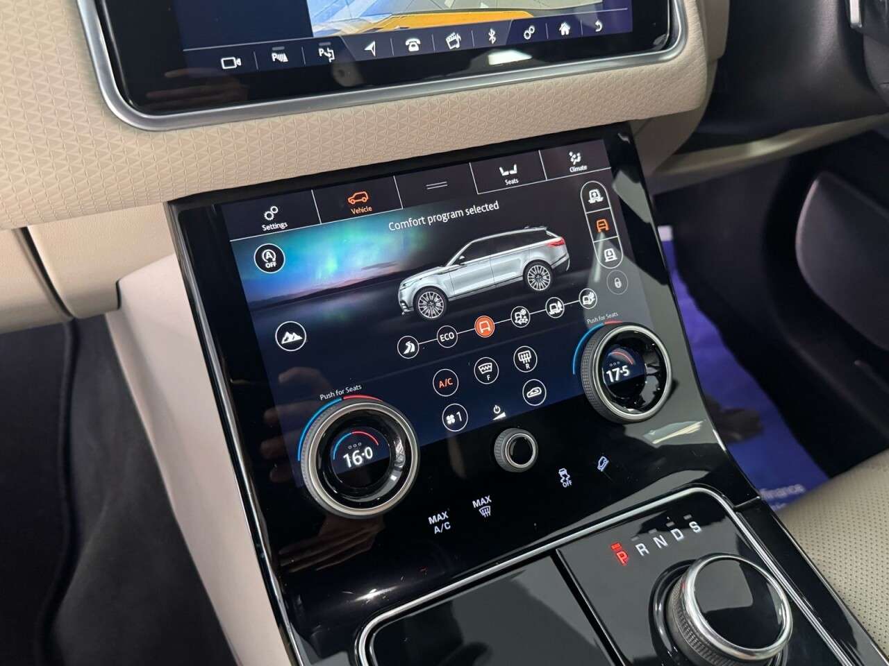 2018 LAND ROVER RANGE ROVER VELAR 2018 LAND ROVER RANGE ROVER VELAR