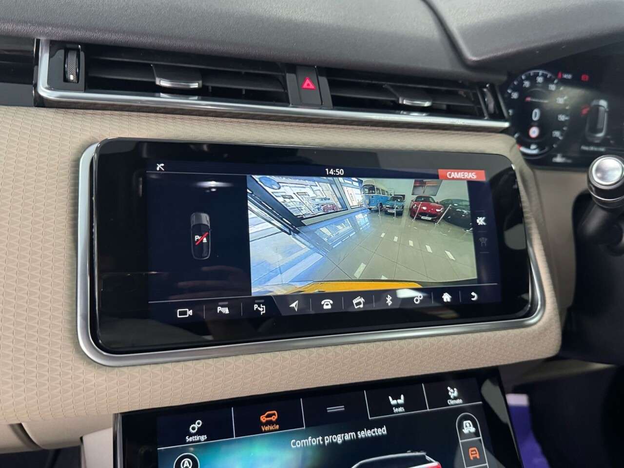 2018 LAND ROVER RANGE ROVER VELAR 2018 LAND ROVER RANGE ROVER VELAR