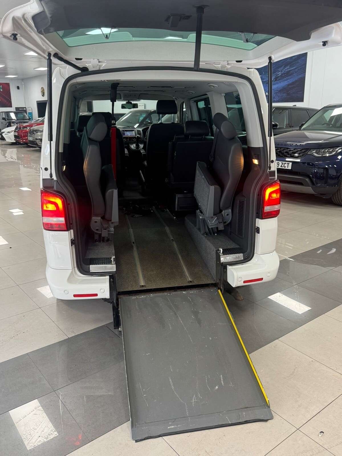 2011 VOLKSWAGEN CARAVELLE 2011 VOLKSWAGEN CARAVELLE