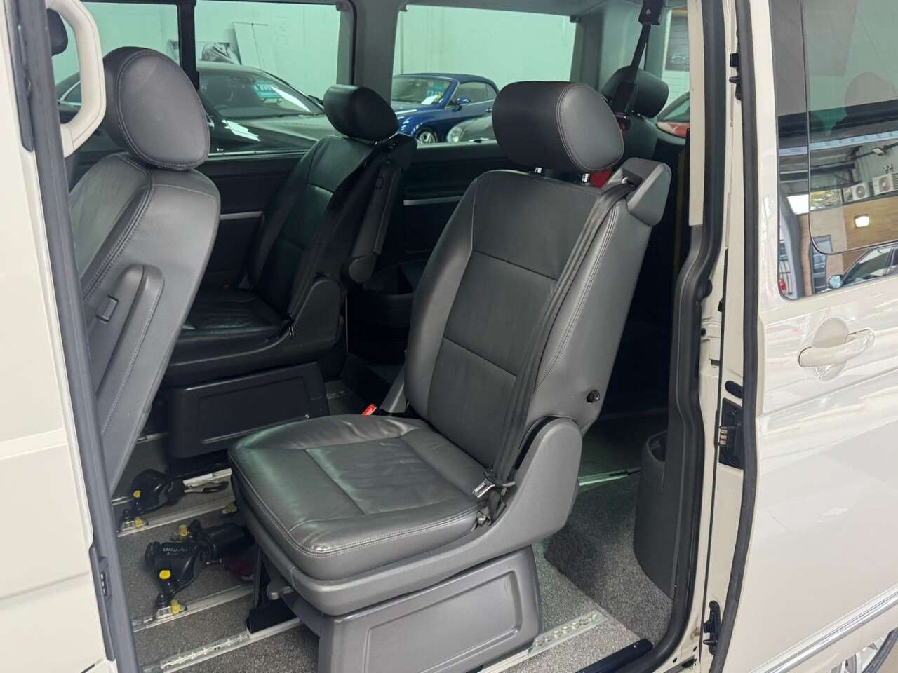 2011 VOLKSWAGEN CARAVELLE 2011 VOLKSWAGEN CARAVELLE