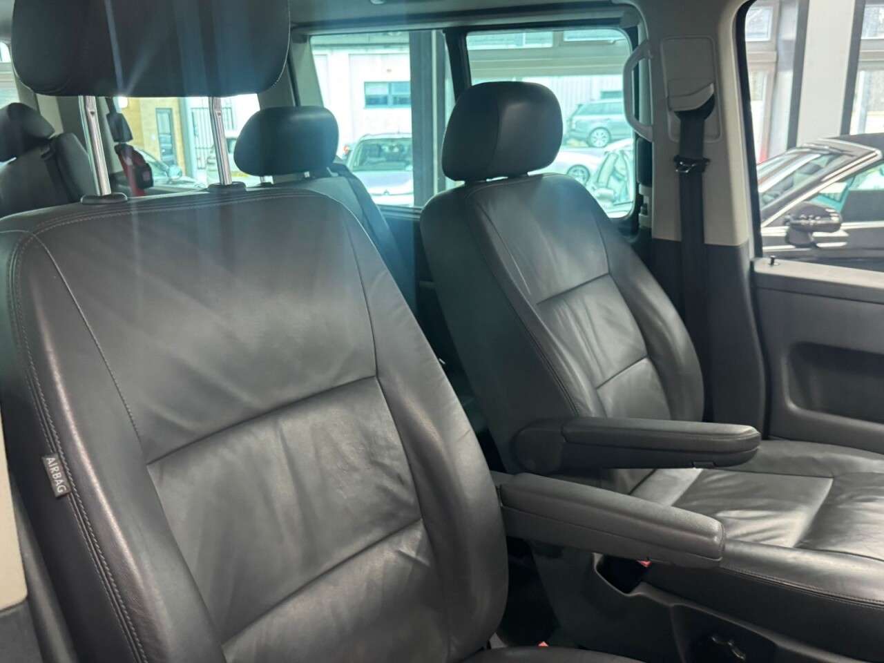 2011 VOLKSWAGEN CARAVELLE 2011 VOLKSWAGEN CARAVELLE