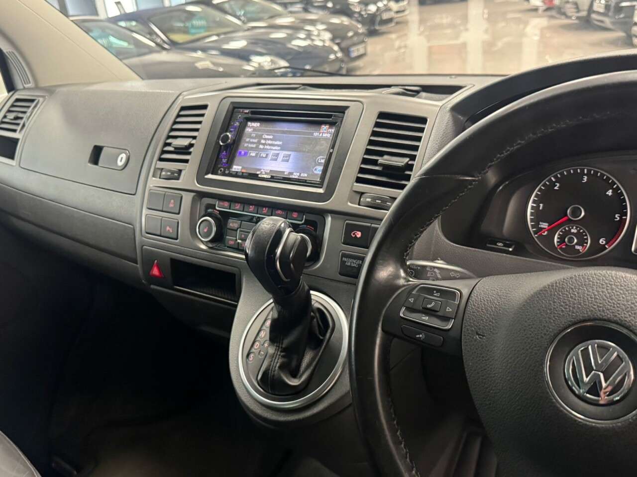 2011 VOLKSWAGEN CARAVELLE 2011 VOLKSWAGEN CARAVELLE