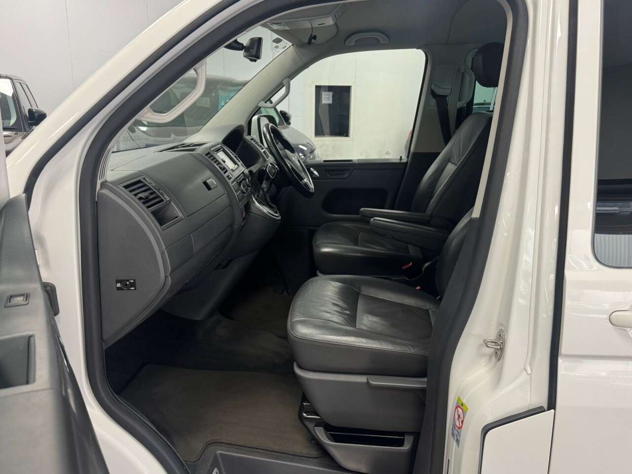 2011 VOLKSWAGEN CARAVELLE 2011 VOLKSWAGEN CARAVELLE