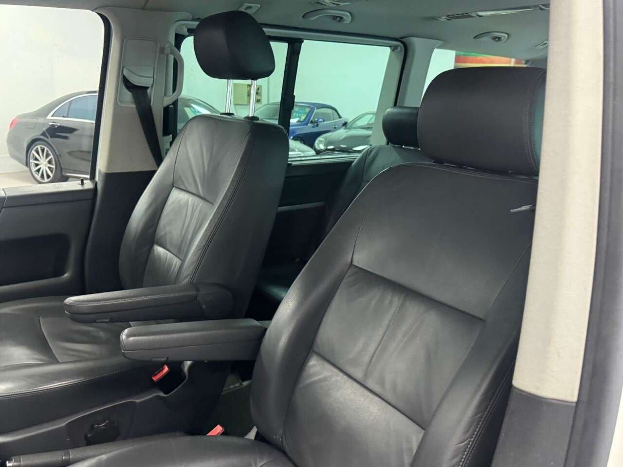 2011 VOLKSWAGEN CARAVELLE 2011 VOLKSWAGEN CARAVELLE