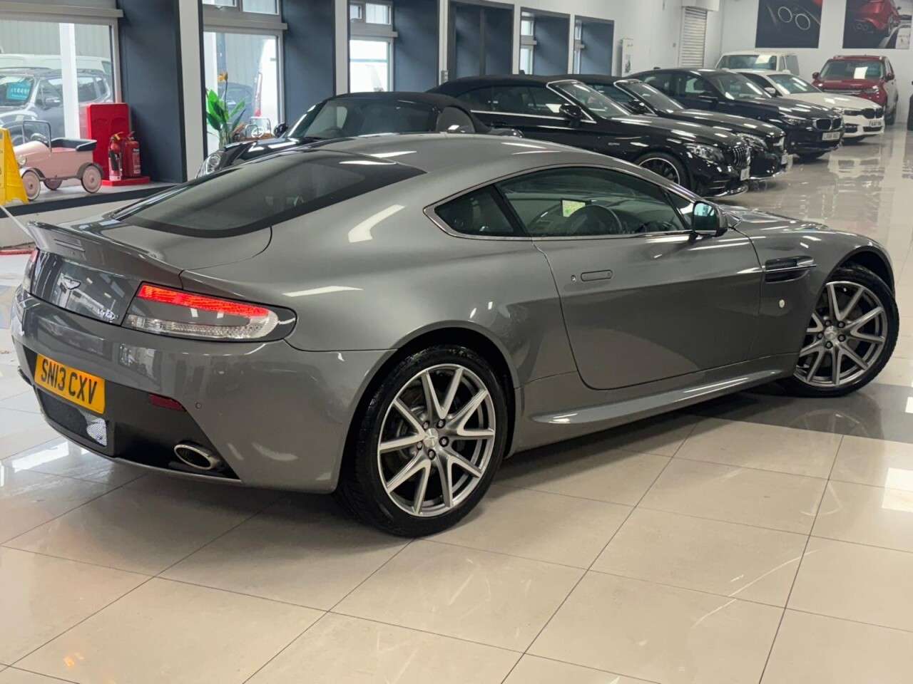2013 ASTON MARTIN VANTAGE 2013 ASTON MARTIN VANTAGE