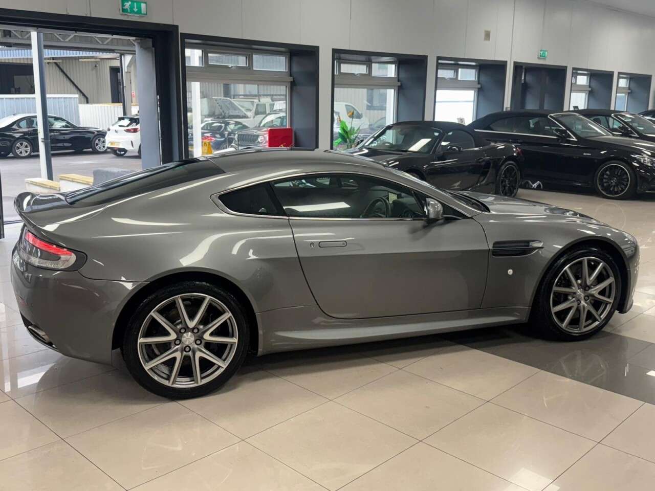2013 ASTON MARTIN VANTAGE 2013 ASTON MARTIN VANTAGE